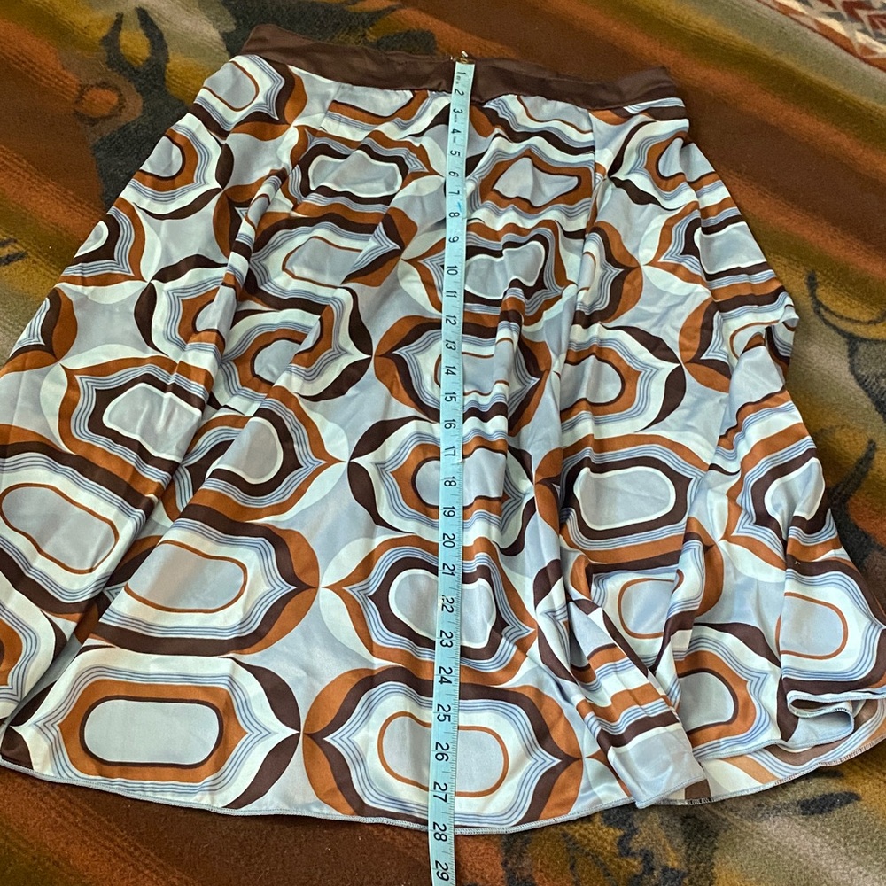 Derek Heart A-Line Skirt with Brown and Gray Geometric Design - Picture 4 of 6